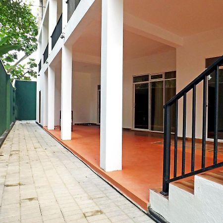 Hotel "Diana" Hikkaduwa Buitenkant foto