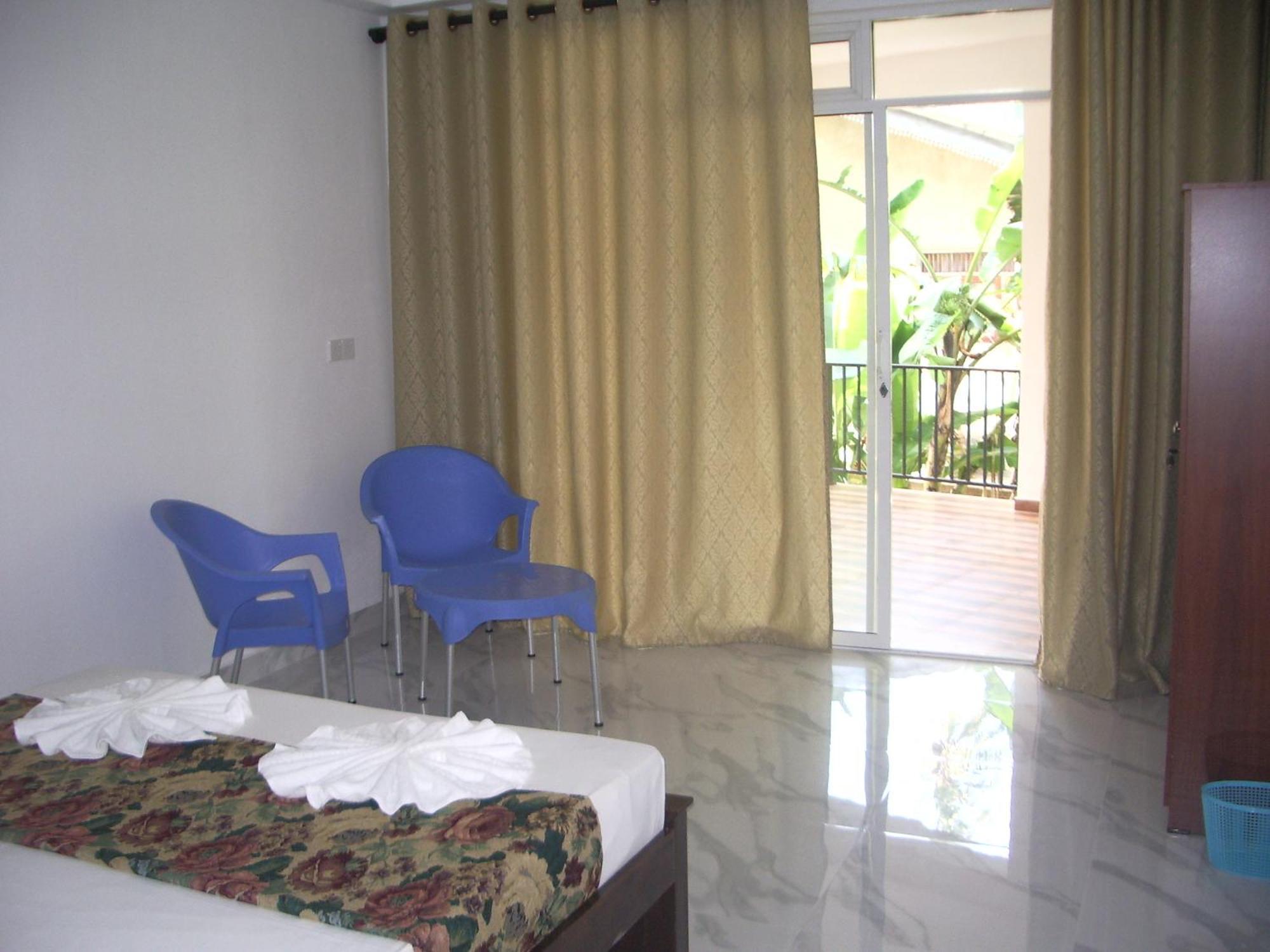 Hotel "Diana" Hikkaduwa Kamer foto