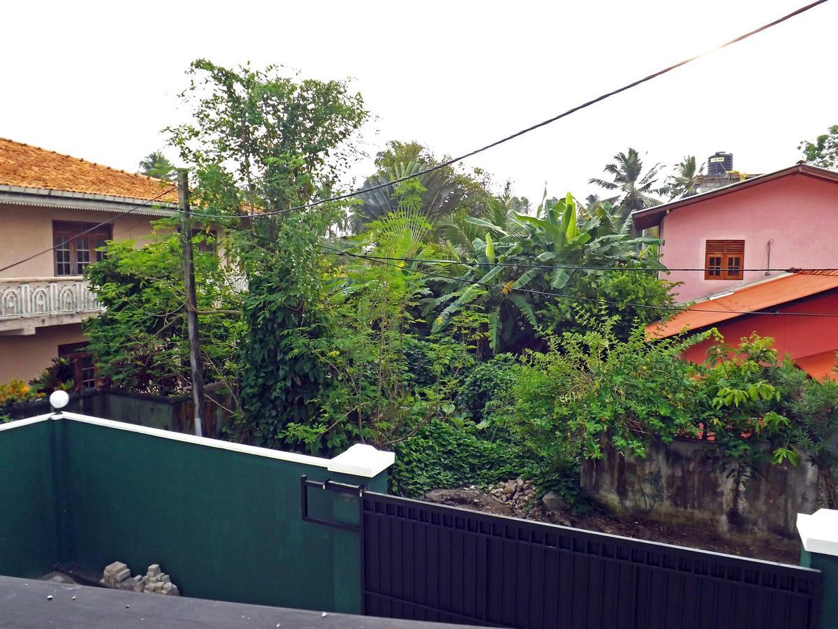 Hotel "Diana" Hikkaduwa Buitenkant foto