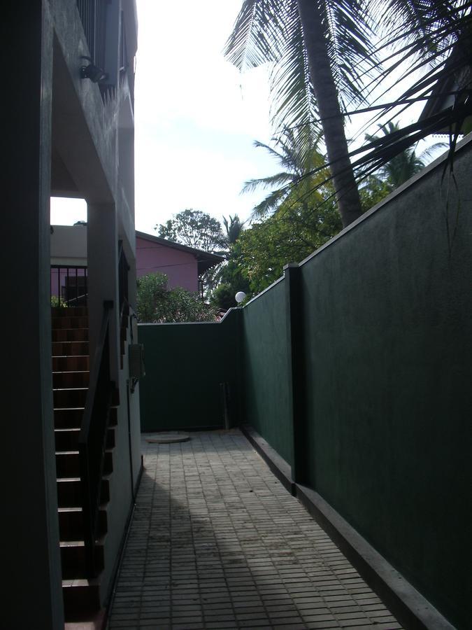 Hotel "Diana" Hikkaduwa Buitenkant foto