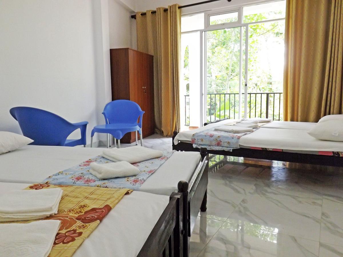 Hotel "Diana" Hikkaduwa Buitenkant foto